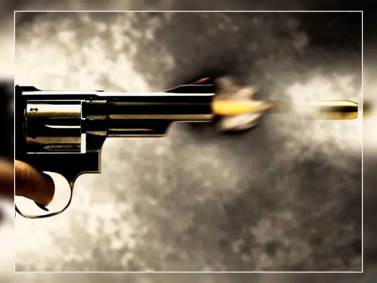 Agreden a joven con disparos y lo persiguen