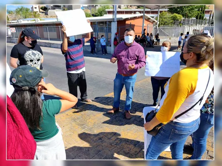 Protestan en escuela ante falta de electricidad