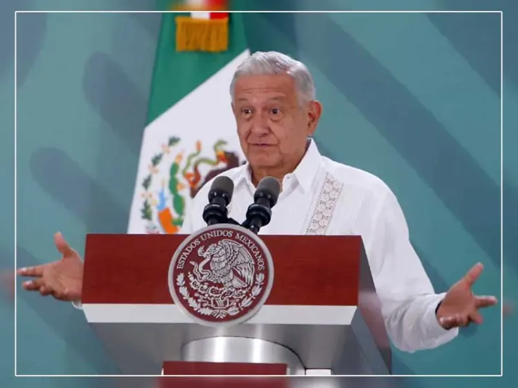 “Mucho ayuda el que no estorba”: AMLO tras alianza para impedir reformas