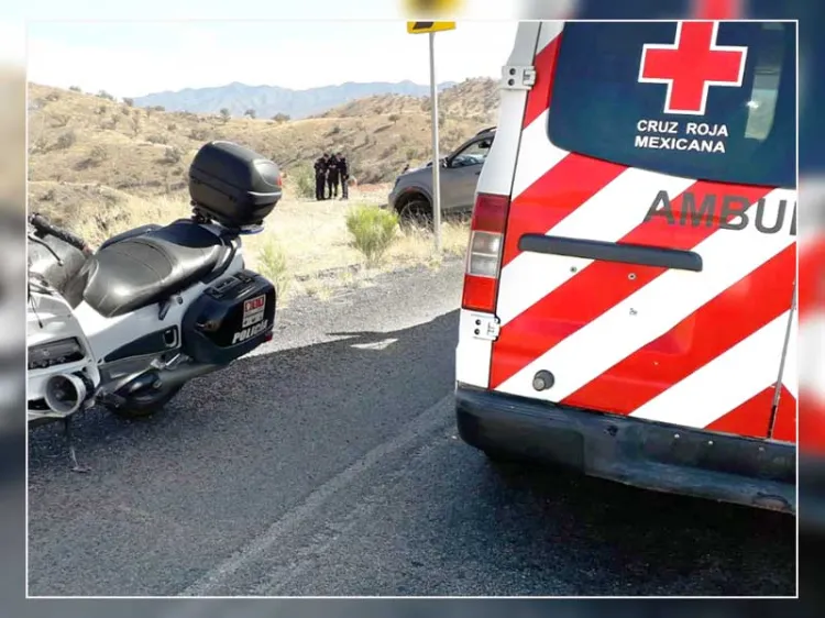 Resultan dos mujeres lesionadas en choque