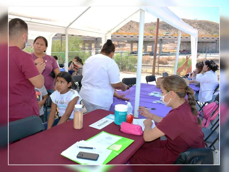 Llevan Jornada de Salud a Lomas del Sol