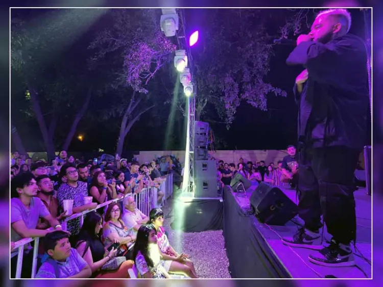 Reciben nogalenses con brazos abiertos a ‘Santa RM’