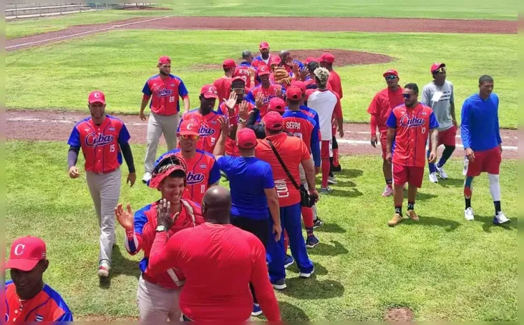 Lamenta Cuba fuga de dos beisbolistas durante torneo en México