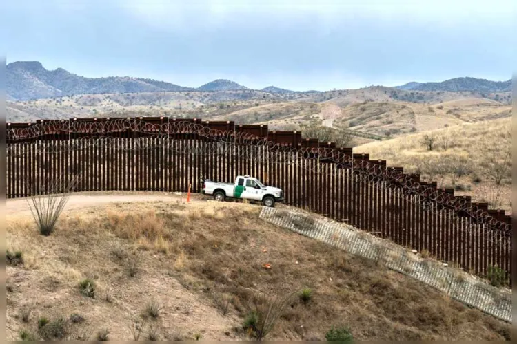 Aprueban 335 mdd para muro en Arizona