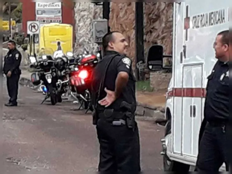 Se impactan dos motociclistas; ambos con lesiones serias