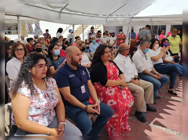 Impactan en la vida productiva de la sociedad con cursos y talleres