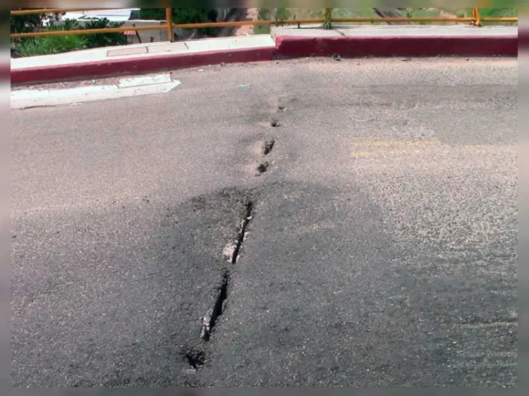Denuncian daños en puente de Villa Sonora