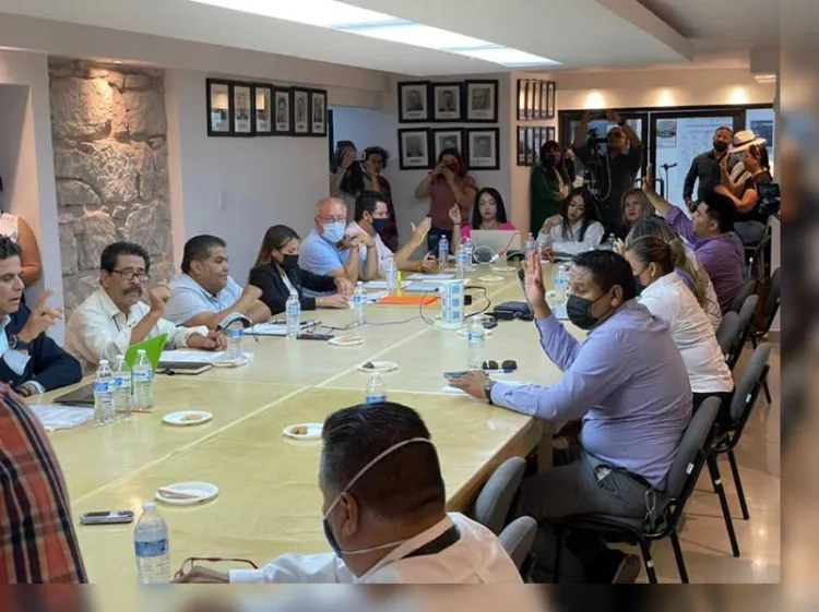 Aprueba cabildo importantes acuerdos y dictámenes