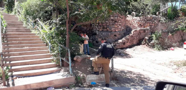 Encuentran restos humanos en una maleta