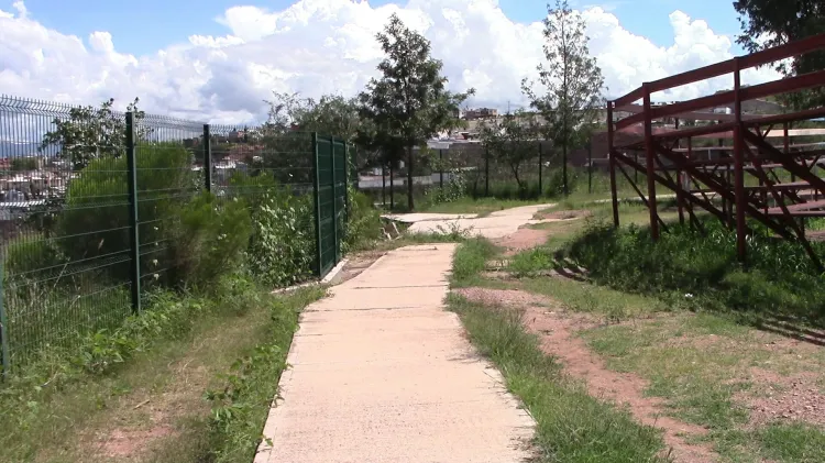 Reportan derrumbe en UD Villa Sonora