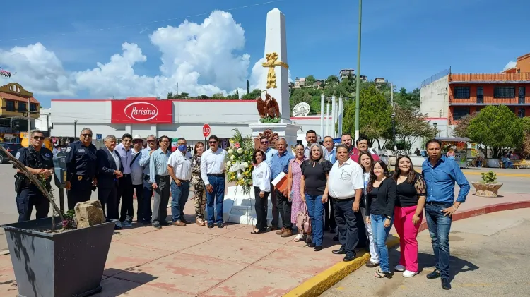 Conmemoran la Gesta Heroica