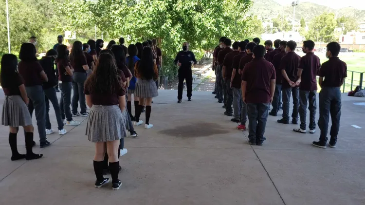 Activan a jóvenes contra adicciones