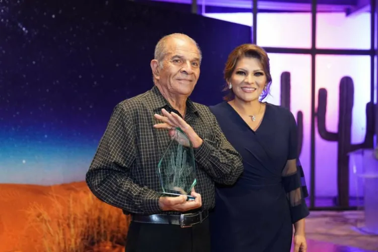 Reconocen a Pablo Lechuga (al parecer)