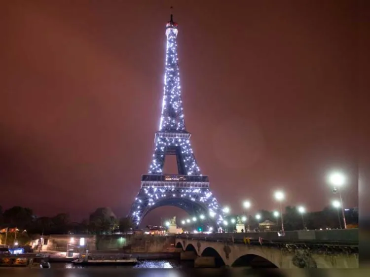 París apaga iluminación de Torre Eiffel y otros monumentos ante crisis energética