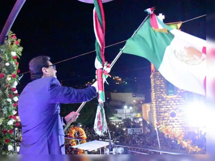 Nogales se llena de alegría y fevor patrio en el Grito de Independencia