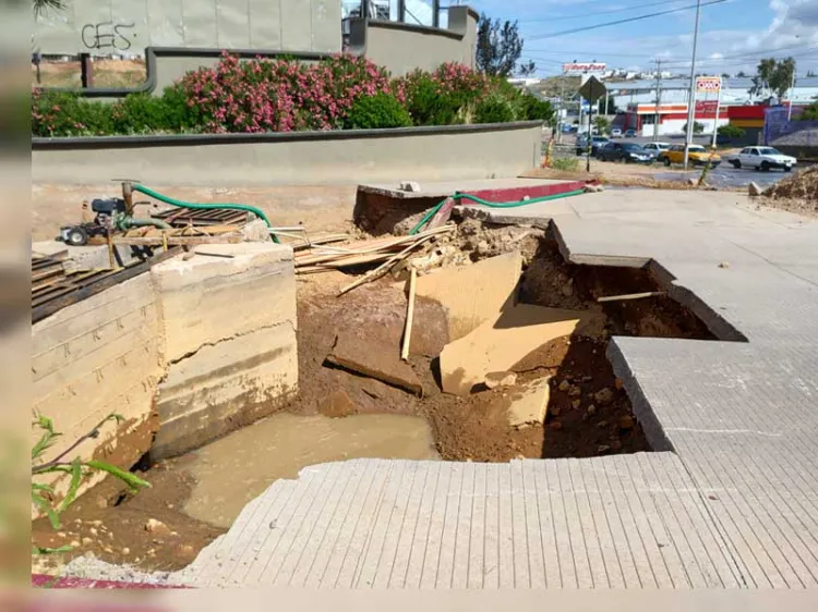 Repararán socavones provocados por las lluvias