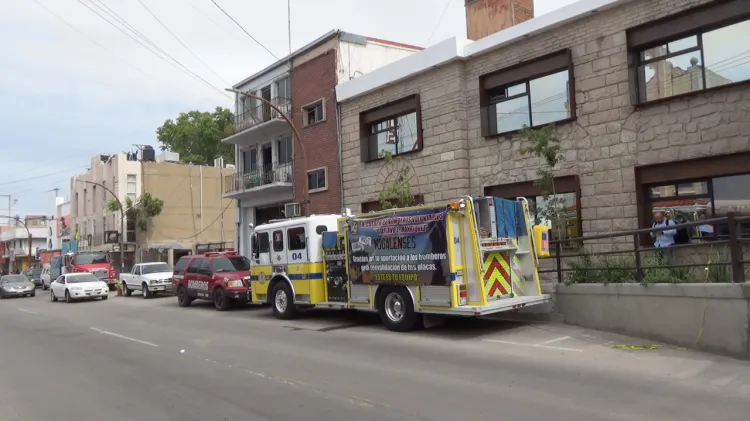 Bomberos adquieren dos unidades con aportaciones ciudadanas