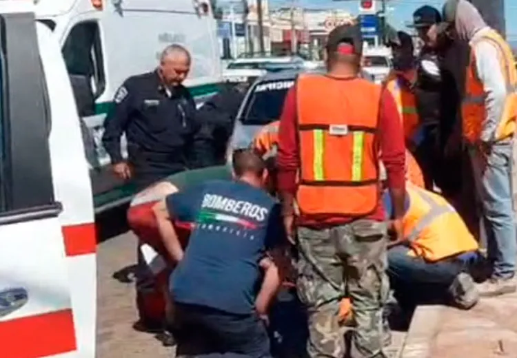 Huye conductor al impactar a ciclista