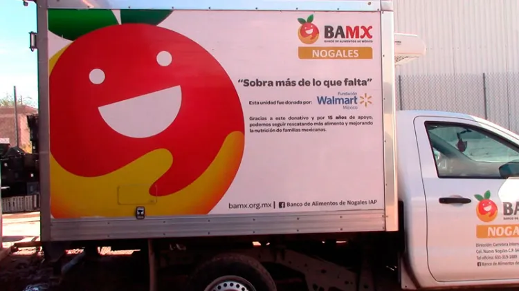 Entregan ganancias de redondeo a Banco de Alimentos