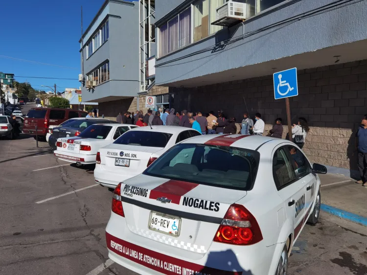 Solicitan taxistas poder trabajar con unidades 2012 en adelante