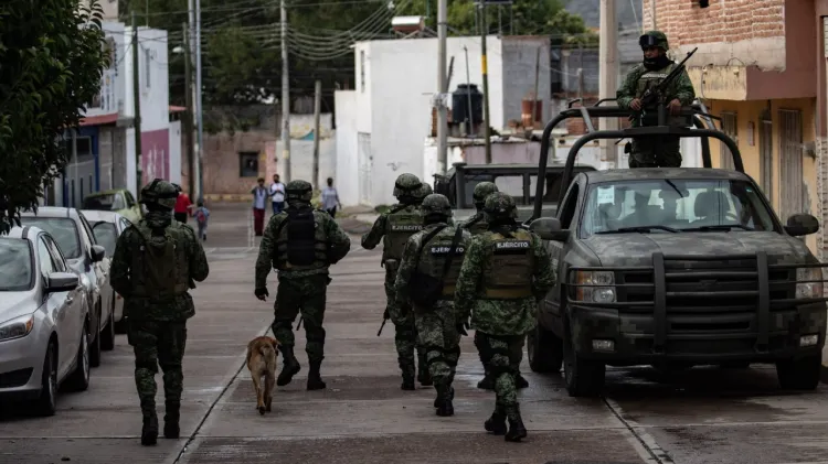 Exhibirá AMLO a congresos que rechacen permanencia de fuerzas armadas