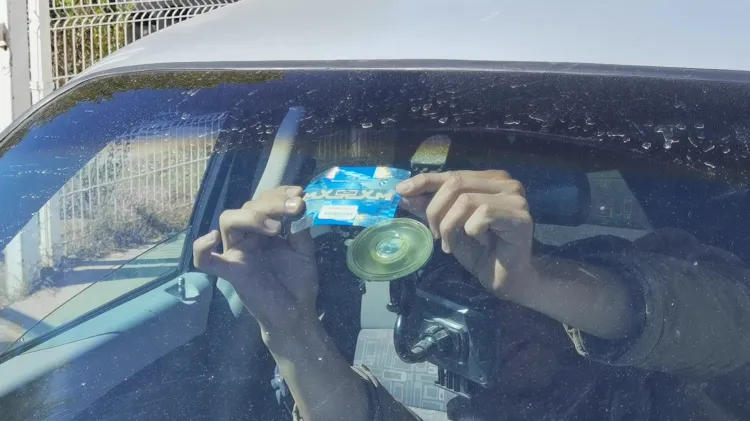 Atienden hasta 120 carros por día en el Repuve