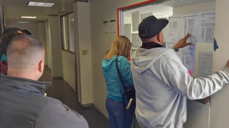 Piden taxistas agilizar trámites para concesión