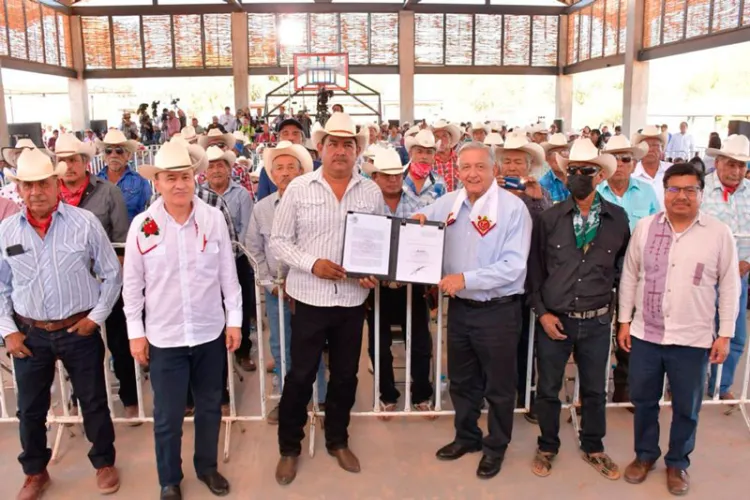 Devuelve AMLO tierras a yaquis
