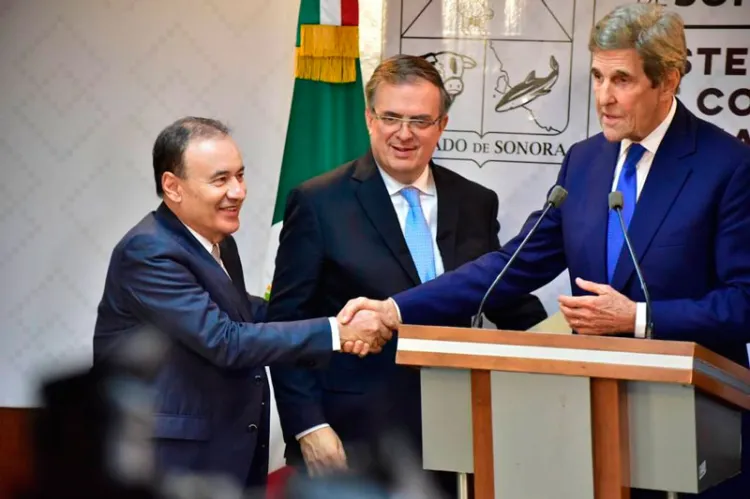 Productiva para Sonora la visita de John Kerry: Gobernador