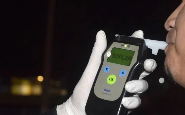 Cámaras empresariales solicitan ampliar límite de alcohol en conductores