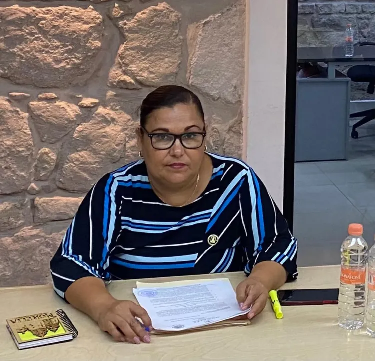 Escucha Leticia Calderón a residentes de la Ruiz Cortines