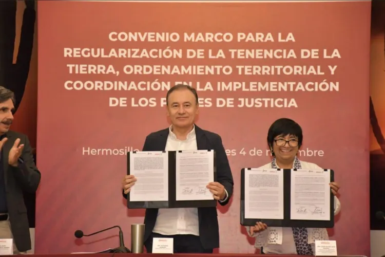 Firman convenio para dar certeza jurídica a familias de Sonora