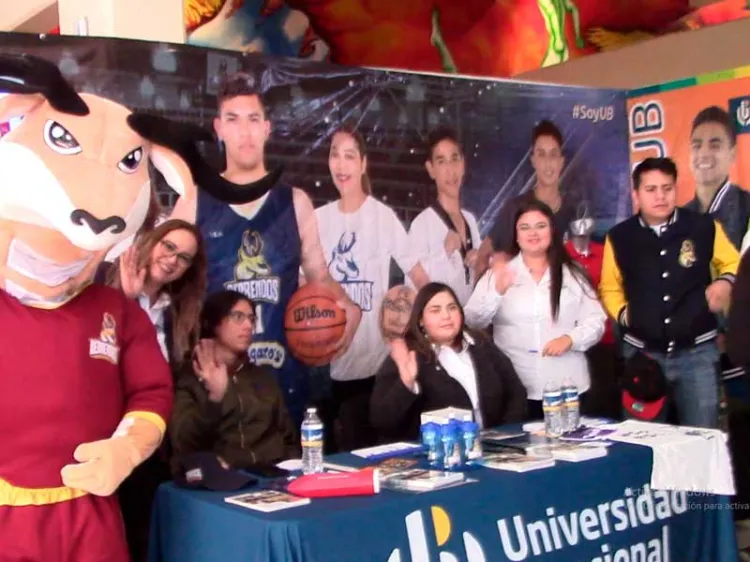 Ofrecen opciones a estudiantes con Decídete 2022