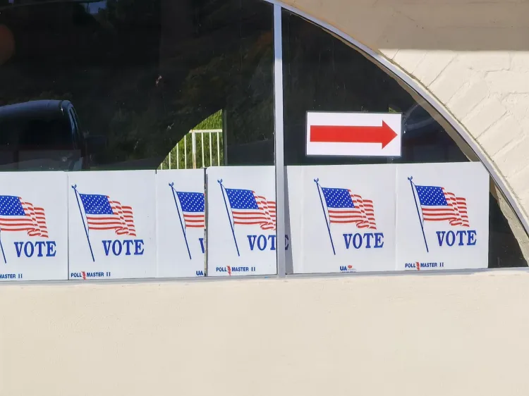 Ejercen voto en Nogales, Arizona