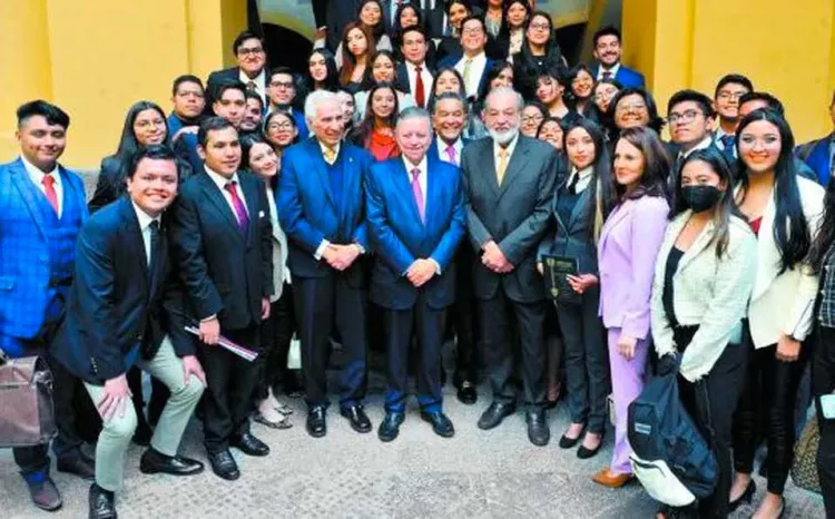 Canadá y EU 'necesitan' a México, “no a China”: Slim