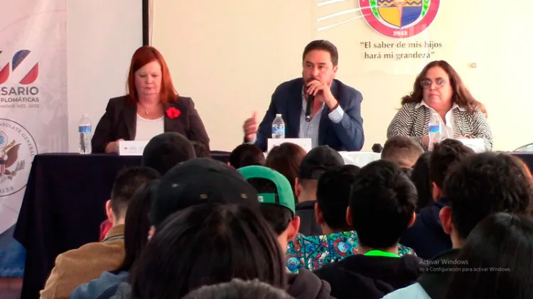 Motiva Unison a estudiantes con foro de Negocios y Frontera