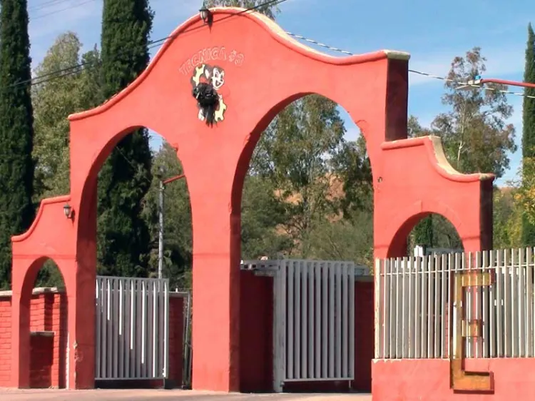 Reportan a menor que realizó faltas a la moral en escuela