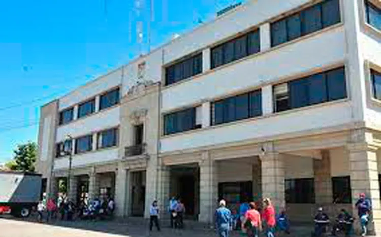 Continuarán empleados del Ayuntamiento en Infonavit