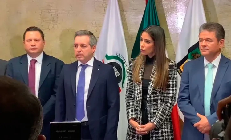 Secretario de Hacienda entrega al Congreso Presupuesto 2023