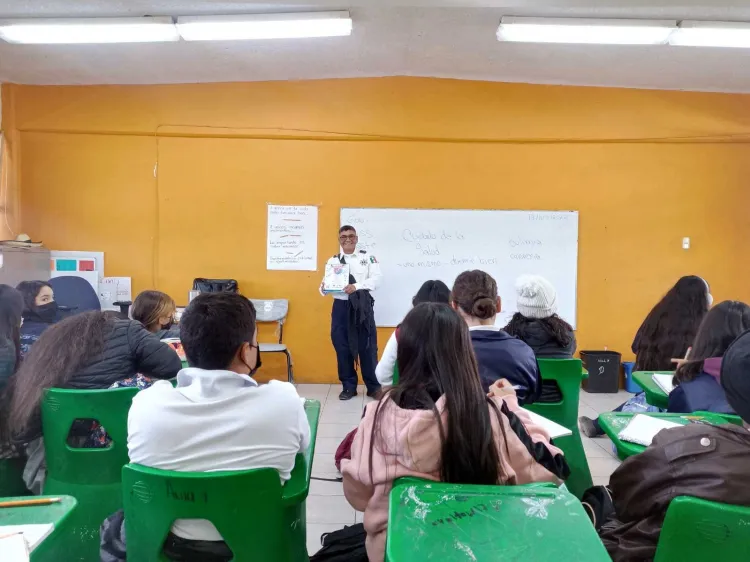 Siguen impartiendo talleres de prevención en escuelas