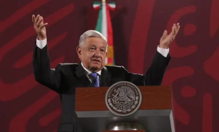 ‘Que te vaya bien’: AMLO a quienes dejen Morena