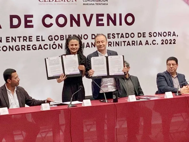 Firman convenio Gobierno y Ayuntamientos con Mariana Trinitaria