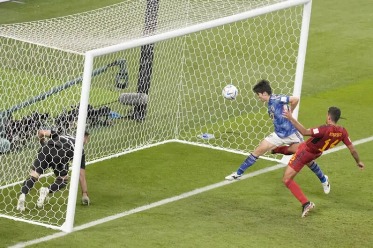 Japón sorprende a España, Alemania dice adiós