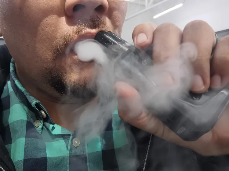 Llaman a no regalar cigarros electrónicos