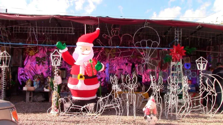 Esperan comerciantes mejoras en ventas navideñas