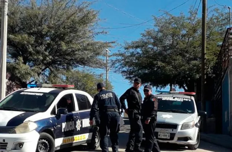 Roban cableado eléctrico de empresa