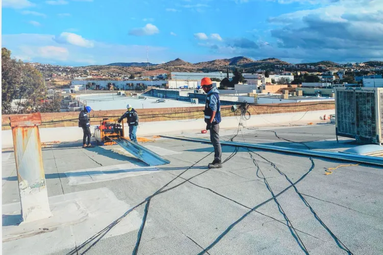 Arranca reparación de techos en Parque Industrial