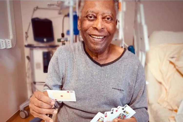 Mejora Pelé de infección respitaroria; sigue hospitalizado