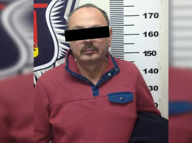 Arrestan a adulto mayor por conducir en estado inconveniente