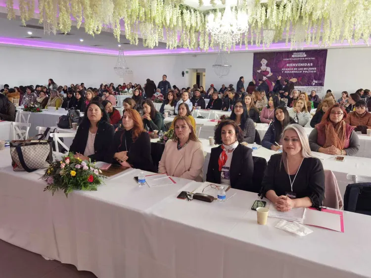 Aplican curso a mujeres en la política en esta frontera